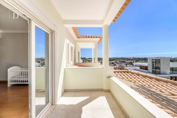 Image No.17-4 Bed House for sale