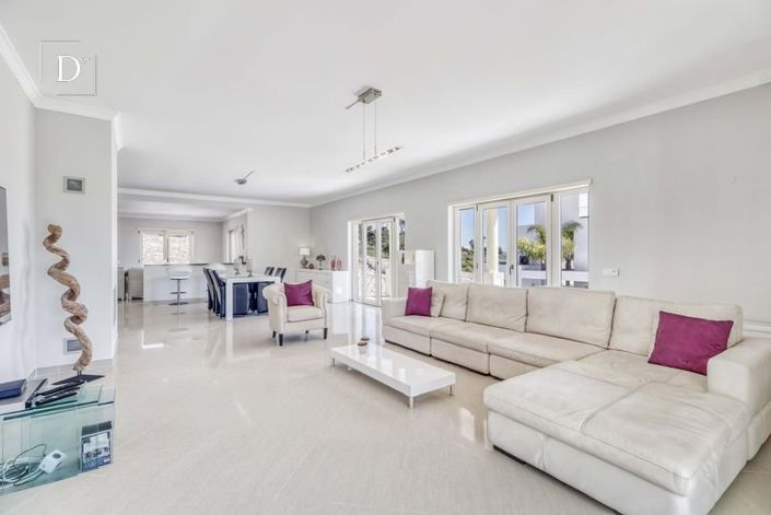 Image No.7-4 Bed House for sale