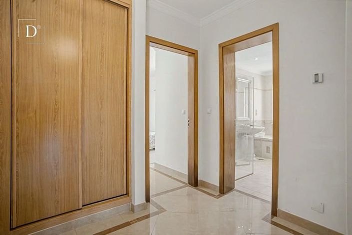 Image No.18-4 Bed House for sale