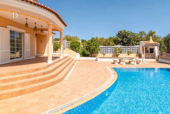 Image No.20-4 Bed House for sale