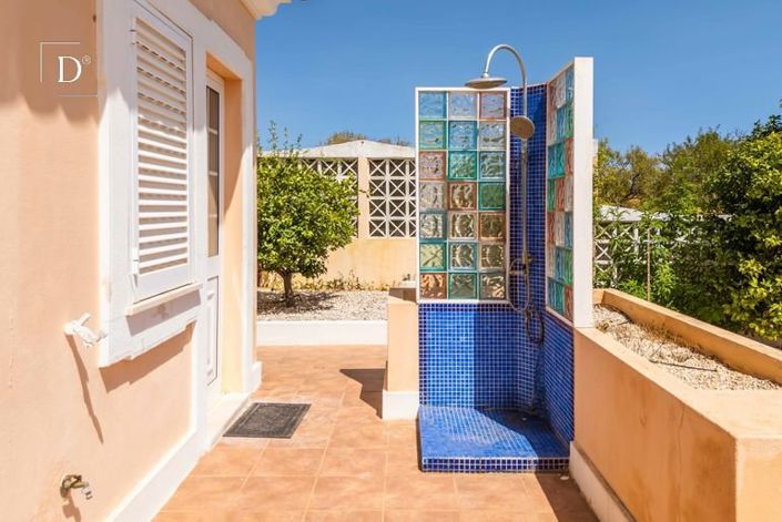 Image No.22-4 Bed House for sale