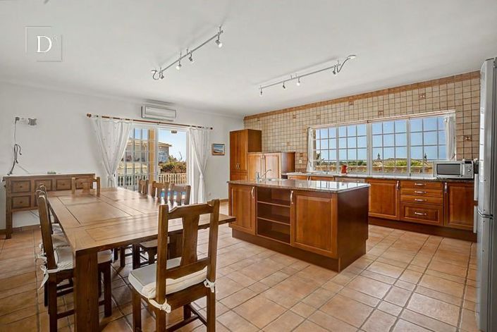 Image No.28-4 Bed House for sale