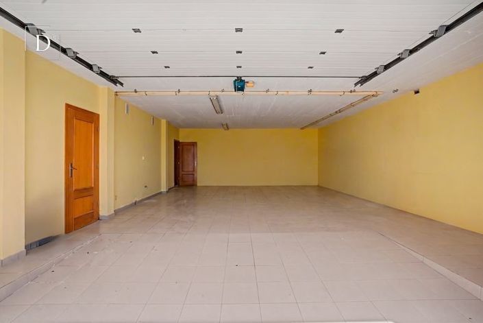 Image No.34-4 Bed House for sale