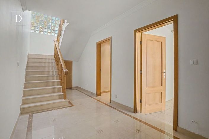 Image No.35-4 Bed House for sale