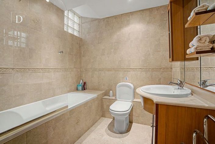 Image No.38-4 Bed House for sale