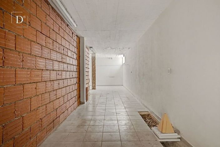 Image No.42-4 Bed House for sale