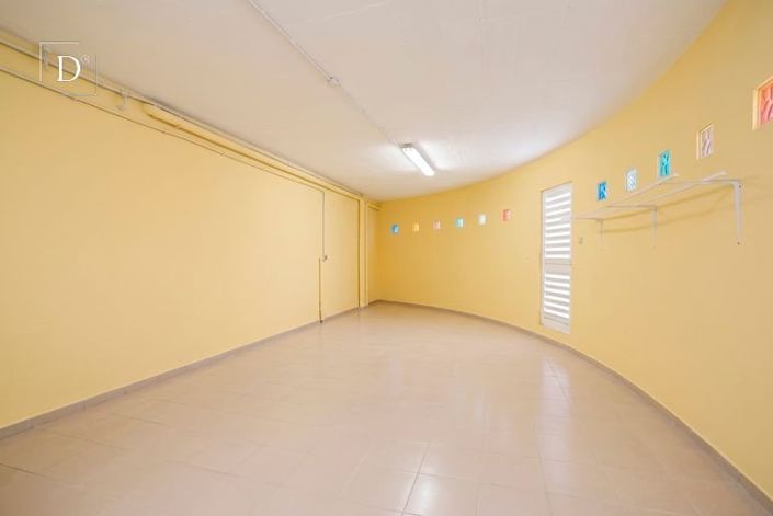 Image No.43-4 Bed House for sale