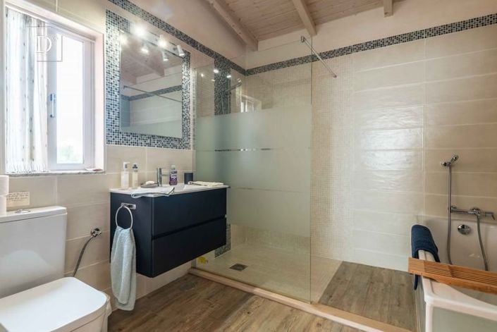 Image No.24-4 Bed House for sale