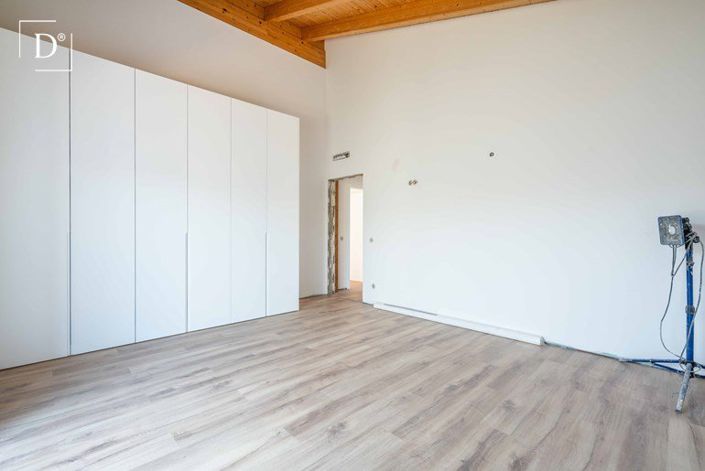 Image No.23-2 Bed House for sale
