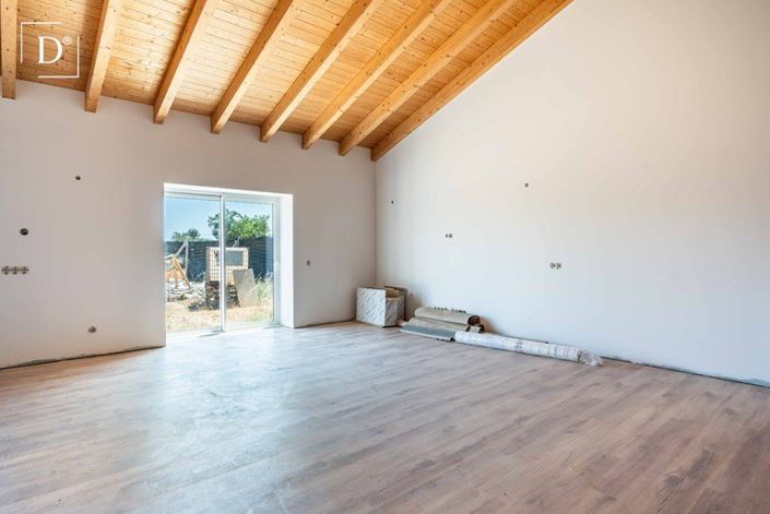 Image No.24-2 Bed House for sale