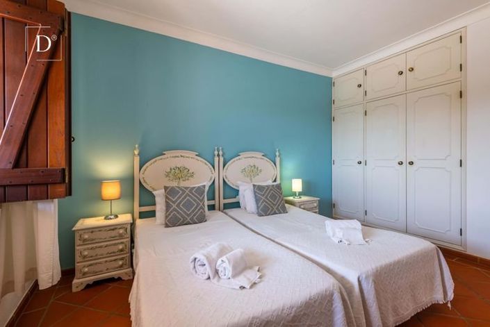 Image No.16-5 Bed House for sale