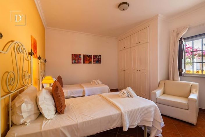 Image No.23-5 Bed House for sale