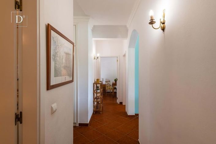 Image No.25-5 Bed House for sale