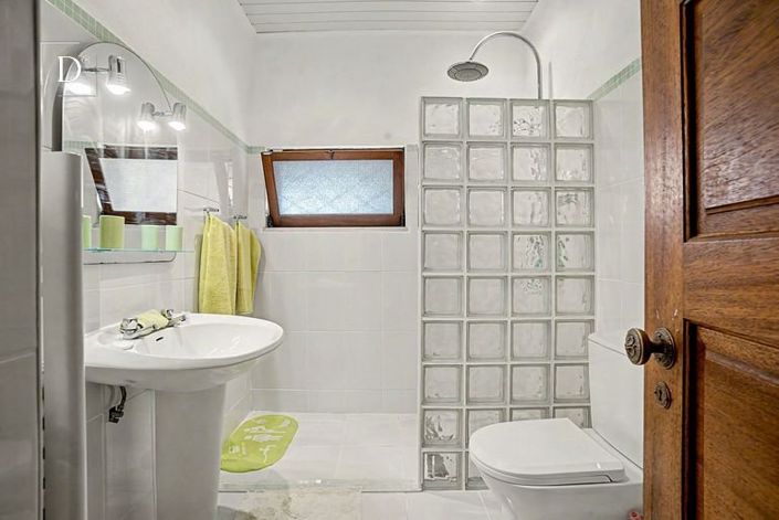 Image No.19-3 Bed House for sale