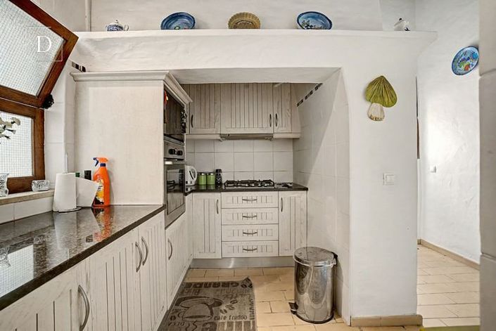 Image No.8-3 Bed House for sale