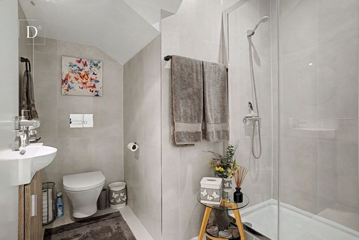 Image No.13-4 Bed House for sale