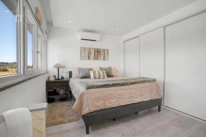 Image No.28-4 Bed House for sale