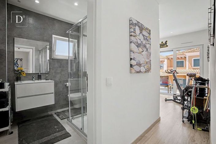 Image No.38-4 Bed House for sale