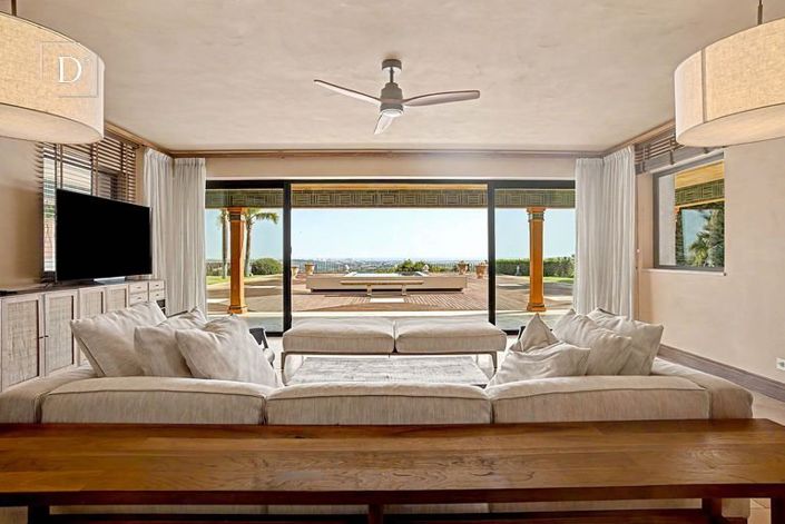 Image No.2-5 Bed House for sale