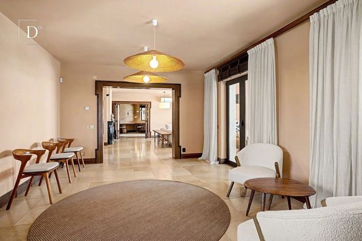 Image No.21-5 Bed House for sale