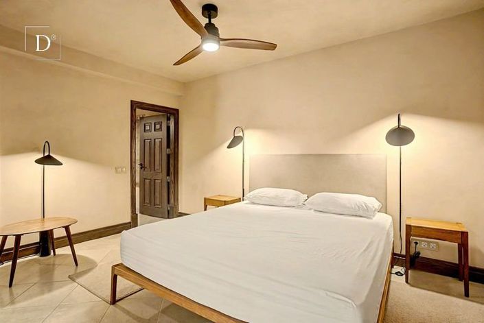 Image No.44-5 Bed House for sale