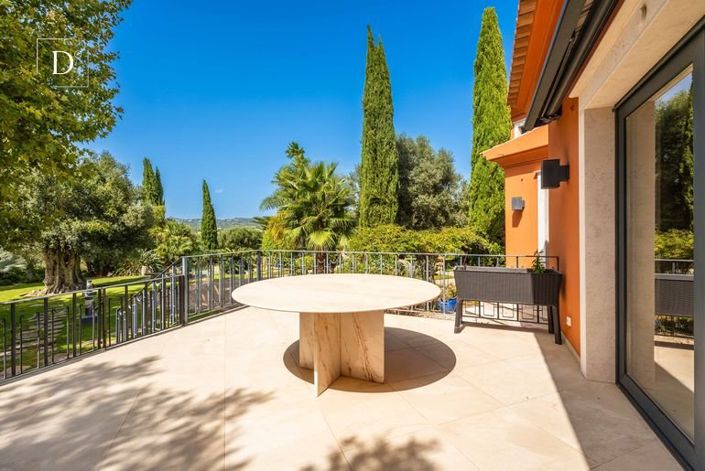 Image No.45-5 Bed House for sale