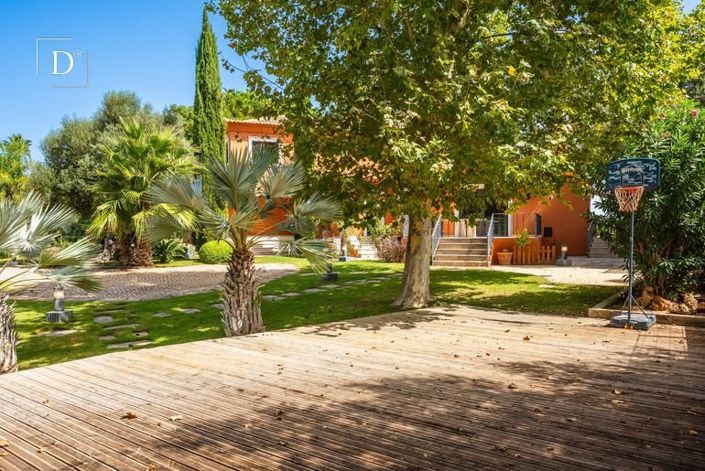 Image No.46-5 Bed House for sale