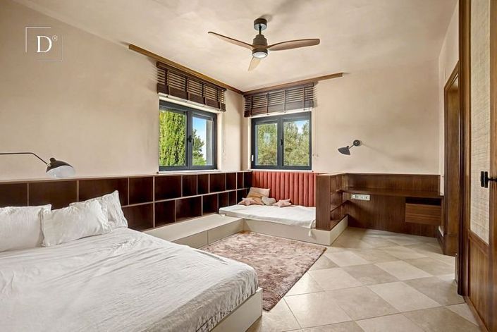Image No.53-5 Bed House for sale