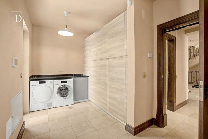 Image No.57-5 Bed House for sale