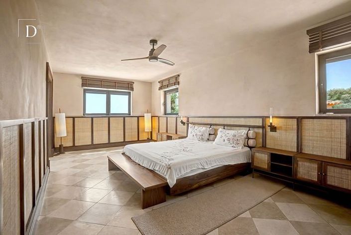 Image No.7-5 Bed House for sale