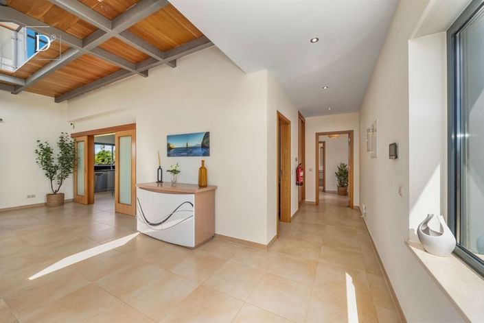 Image No.14-4 Bed House for sale