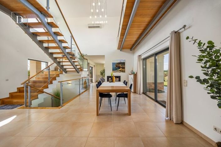 Image No.16-4 Bed House for sale