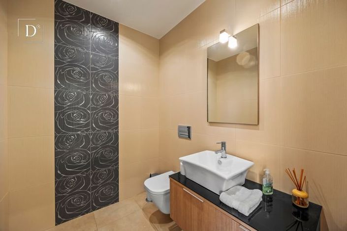 Image No.20-4 Bed House for sale