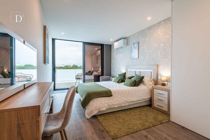 Image No.19-3 Bed House for sale