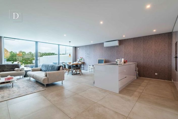 Image No.2-3 Bed House for sale