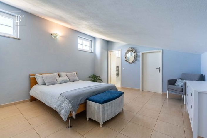 Image No.16-3 Bed House for sale