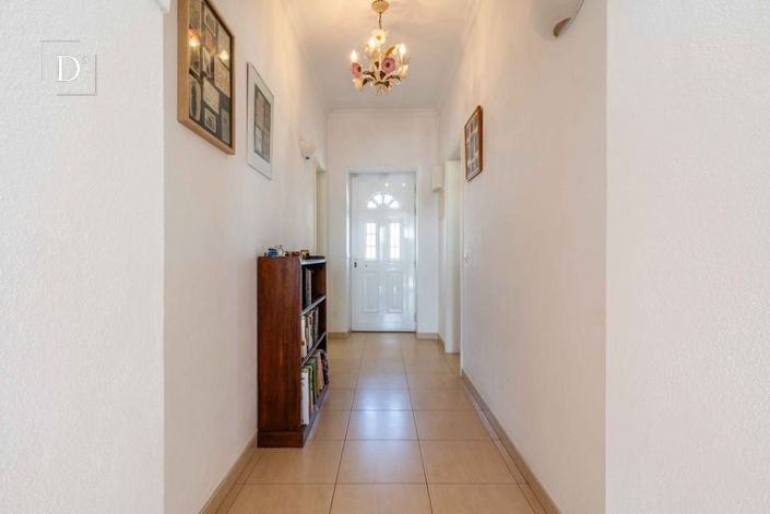 Image No.19-3 Bed House for sale