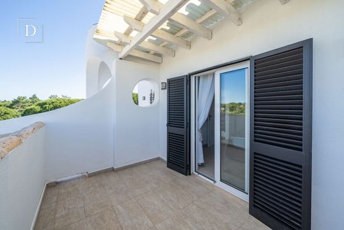 Image No.30-4 Bed House for sale