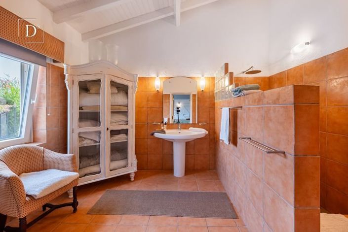 Image No.15-3 Bed House for sale