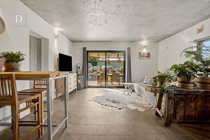Image No.16-3 Bed House for sale