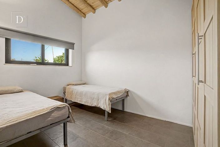 Image No.21-3 Bed House for sale