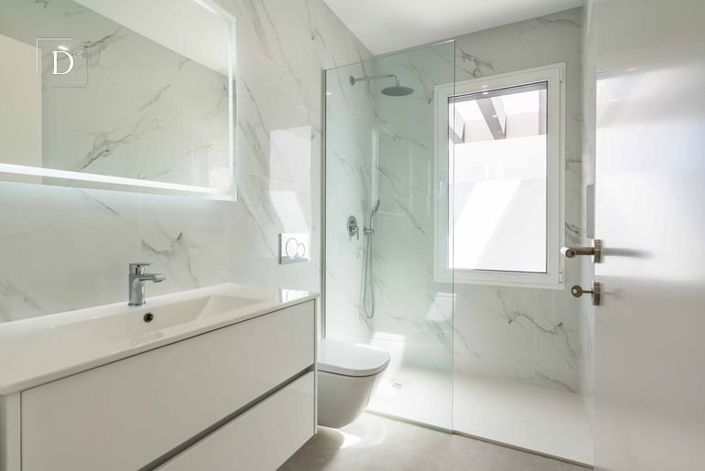 Image No.20-3 Bed House for sale