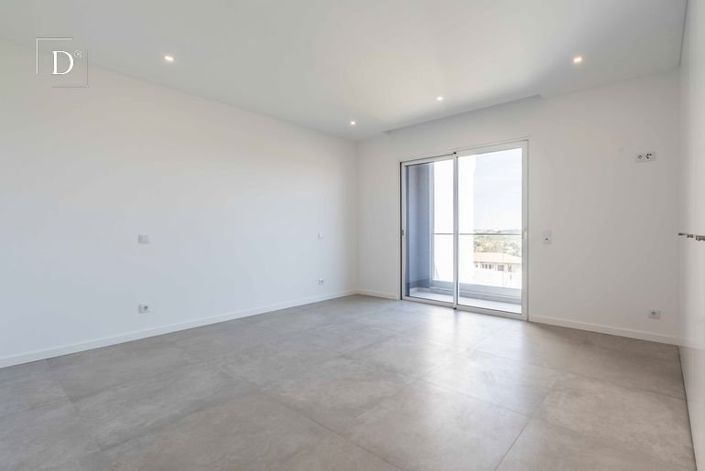 Image No.25-3 Bed House for sale
