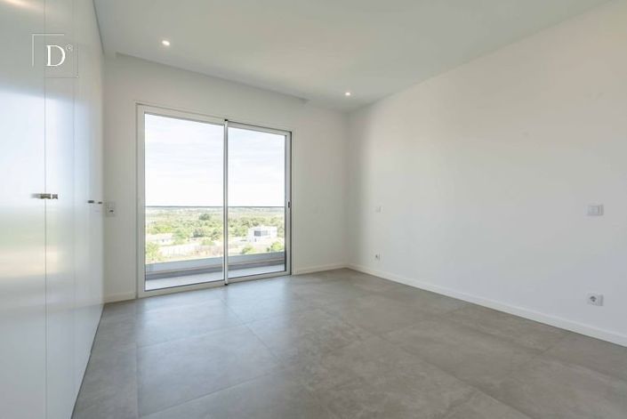 Image No.29-3 Bed House for sale