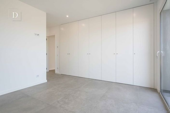 Image No.30-3 Bed House for sale