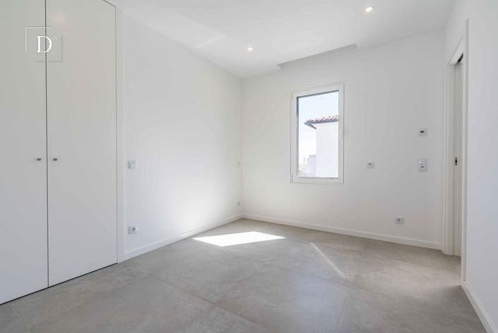 Image No.34-3 Bed House for sale