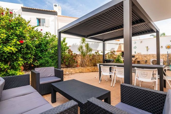 Image No.27-4 Bed House for sale