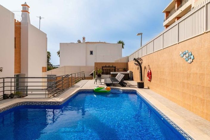 Image No.30-4 Bed House for sale