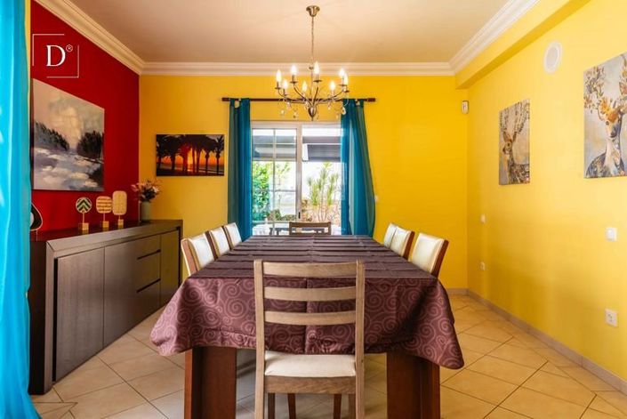Image No.9-4 Bed House for sale
