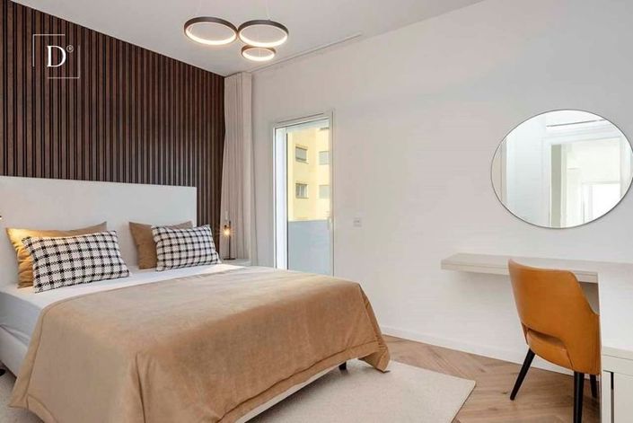 Image No.13-3 Bed House for sale